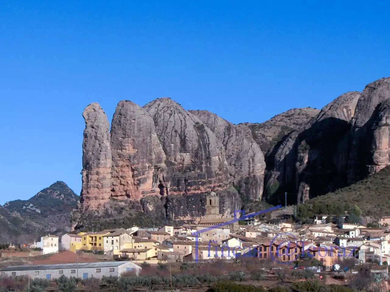 Vista exterior de Piso en venta en Agüero con Calefacción, Terraza y Trastero