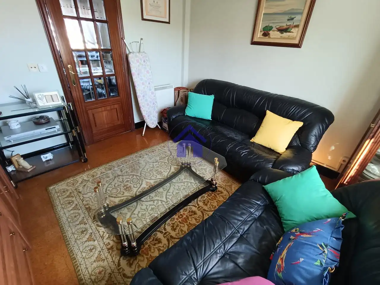 Living room of Flat for sale in Vigo   with Heating, Parquet flooring and Furnished