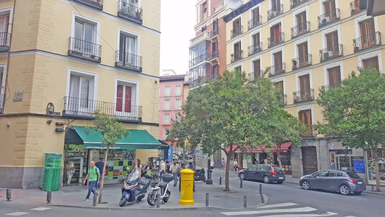 Vista exterior de Ático de alquiler en Madrid con Aire acondicionado, Calefacción y Amueblado