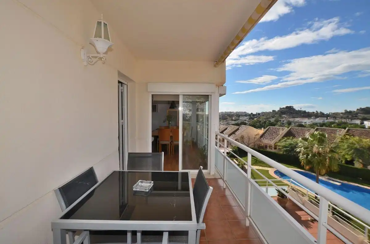 Vista exterior de Ático en venta en Benalmádena con Terraza, Trastero y Piscina comunitaria