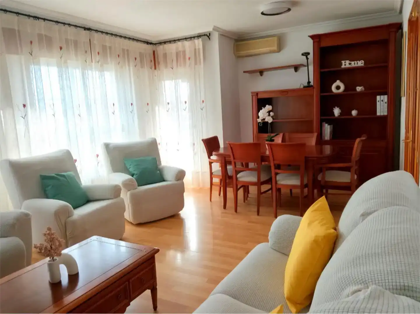 Sala d'estar de Pis per a compartir en Albacete amb Aire condicionat, Parquet i Moblat