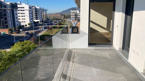 Foto 2 de Piso de alquiler en Poniente-Norte - Miralbaida - Parque Azahara, Córdoba Capital