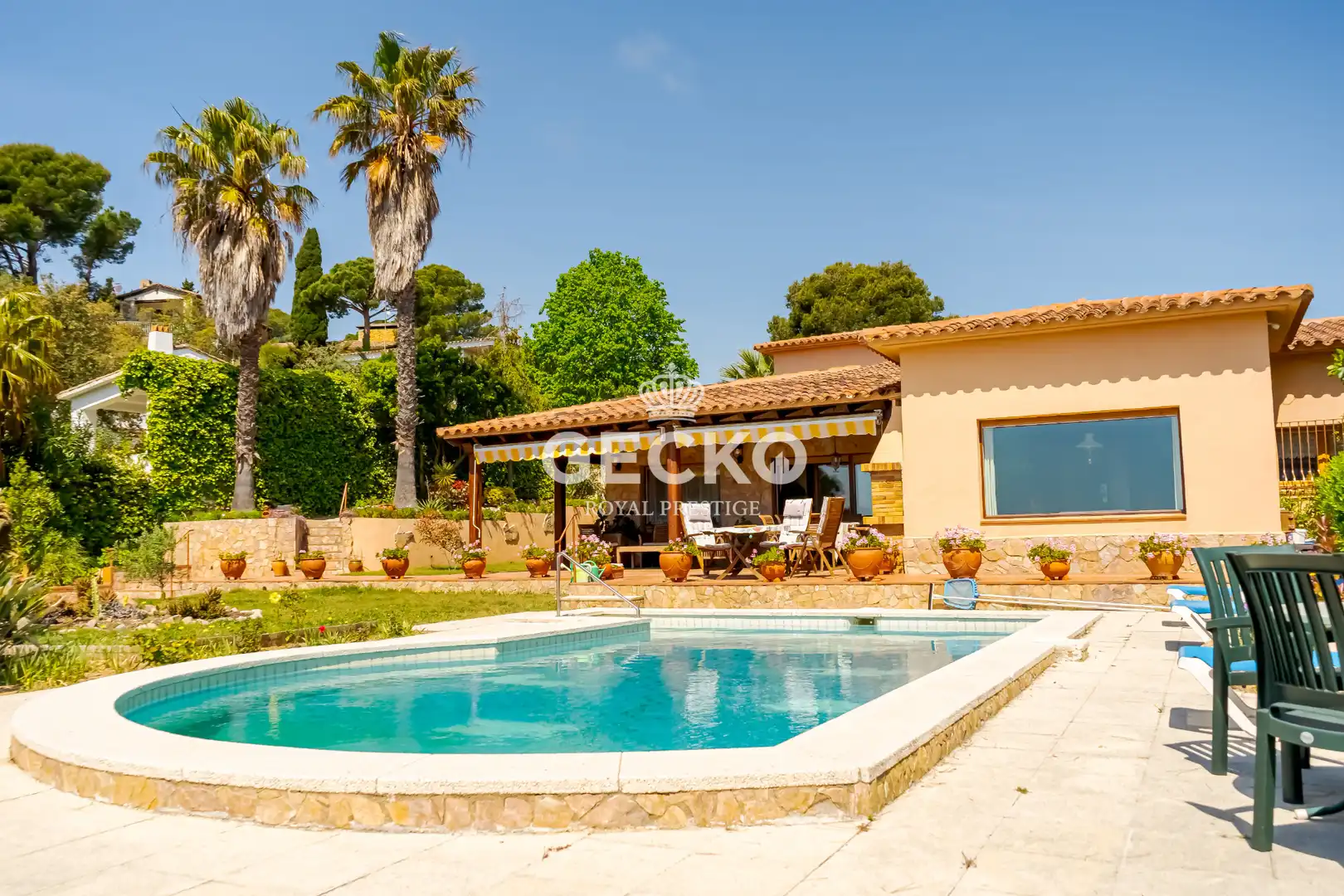 Vista exterior de Casa o xalet en venda en Lloret de Mar amb Calefacció, Jardí privat i Terrassa