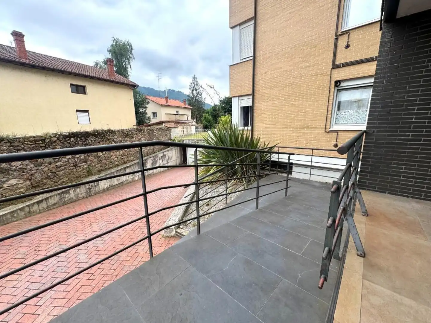 Terraza de Piso en venta en Los Corrales de Buelna  con Calefacción, Parquet y Terraza