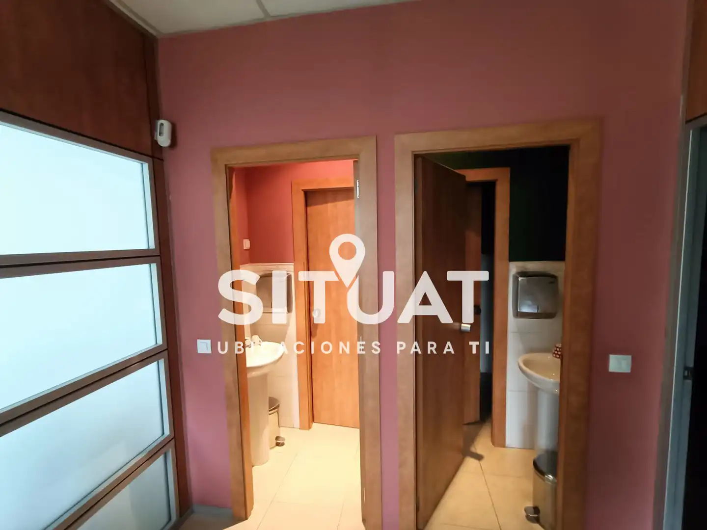 Baño de Nave industrial en venta en Pallejà con Calefacción y Alarma