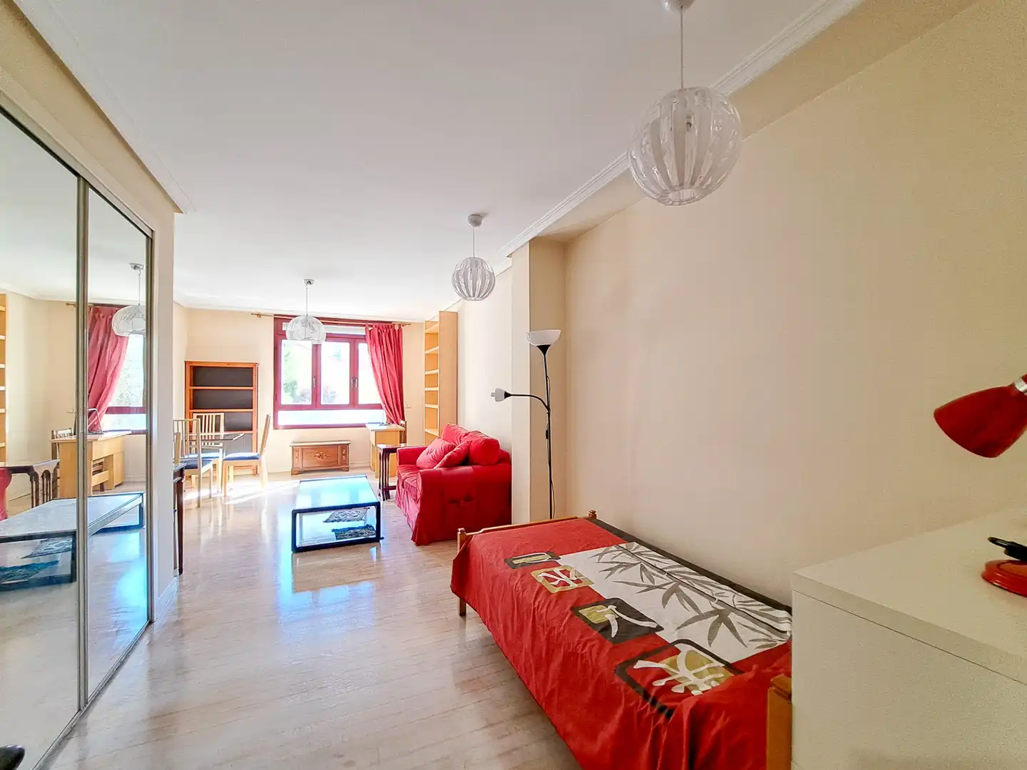 Sala d'estar de Estudi en venda en Madrid amb Aire condicionat, Calefacció i Parquet