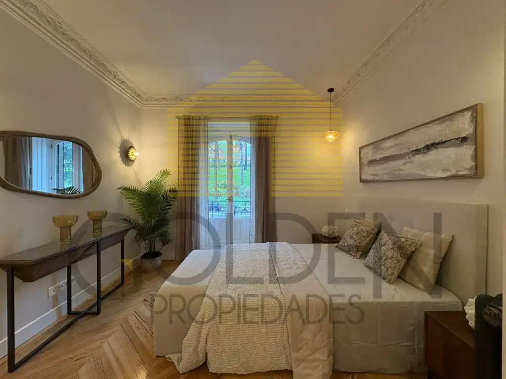 Piso en venta en Calle Alfonso Xii, Jerónimos