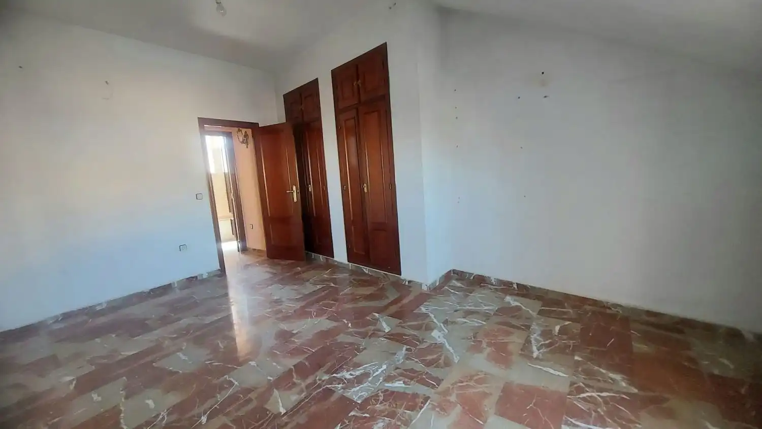 Habitación de Dúplex en venta en Jaén con Aire acondicionado, Trastero y Balcón