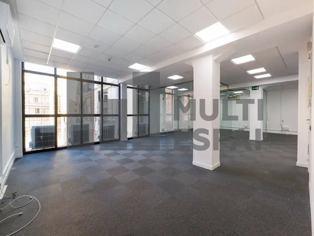 Office space with lift to rent in Carrer de Sepúlveda