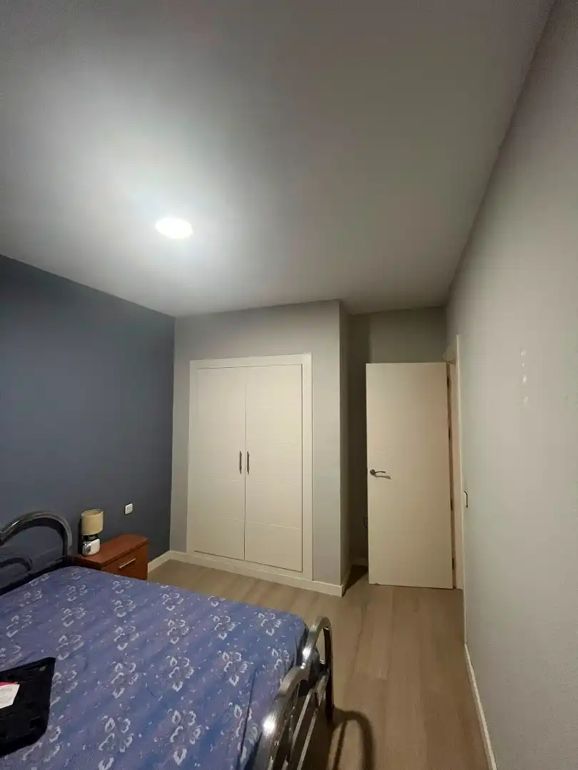 Dormitori de Pis en venda en Córdoba amb Parquet, Moblat i Forn