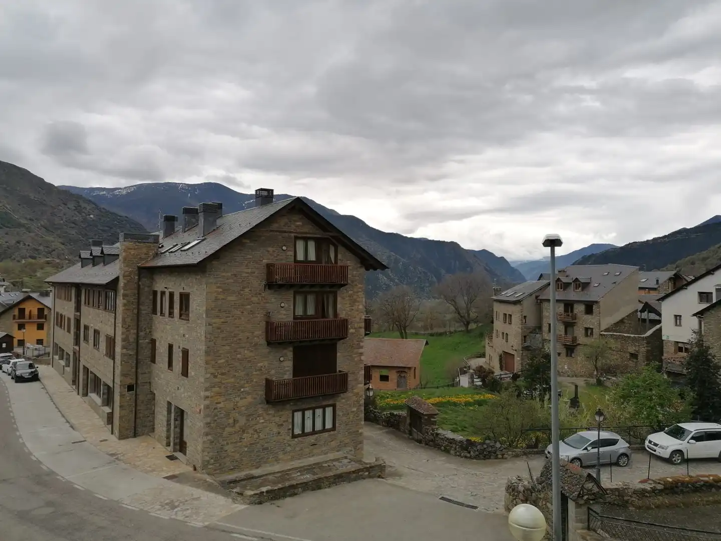 Exterior view of Apartments for sale in Alt Àneu  with Heating and Furnished