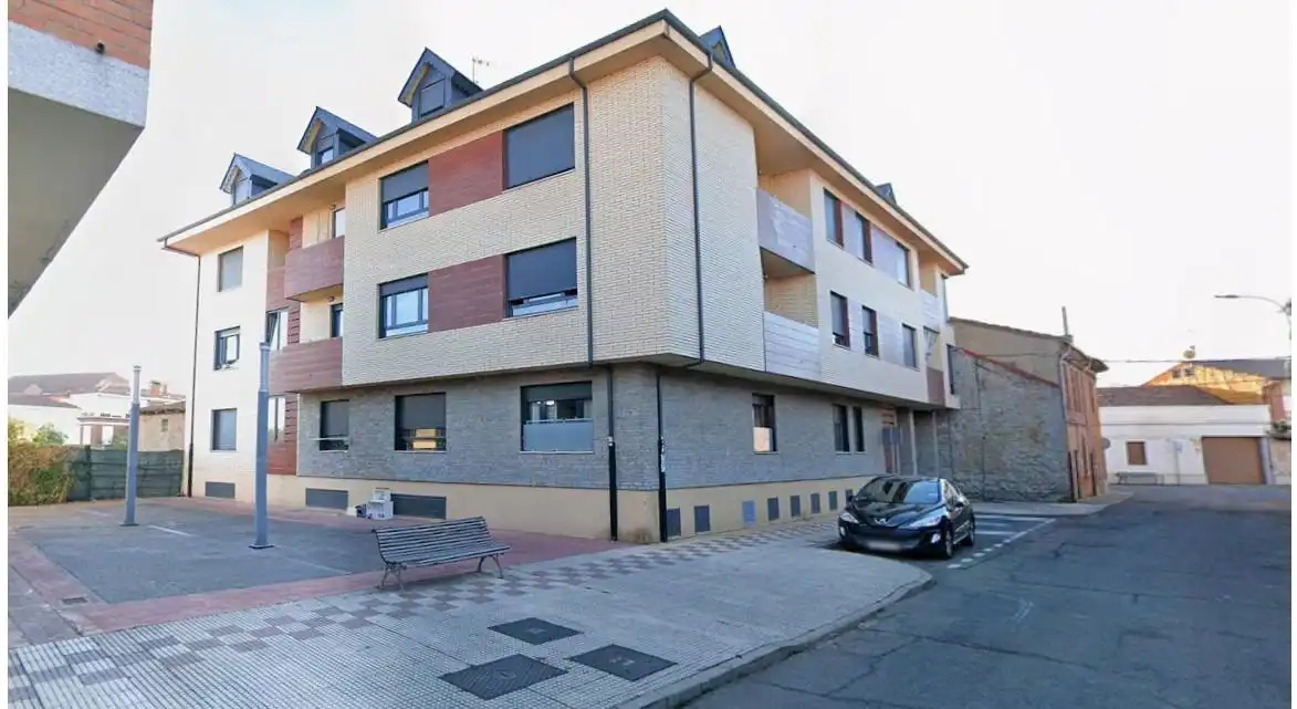 Duplex with lift for sale in Villaquilambre