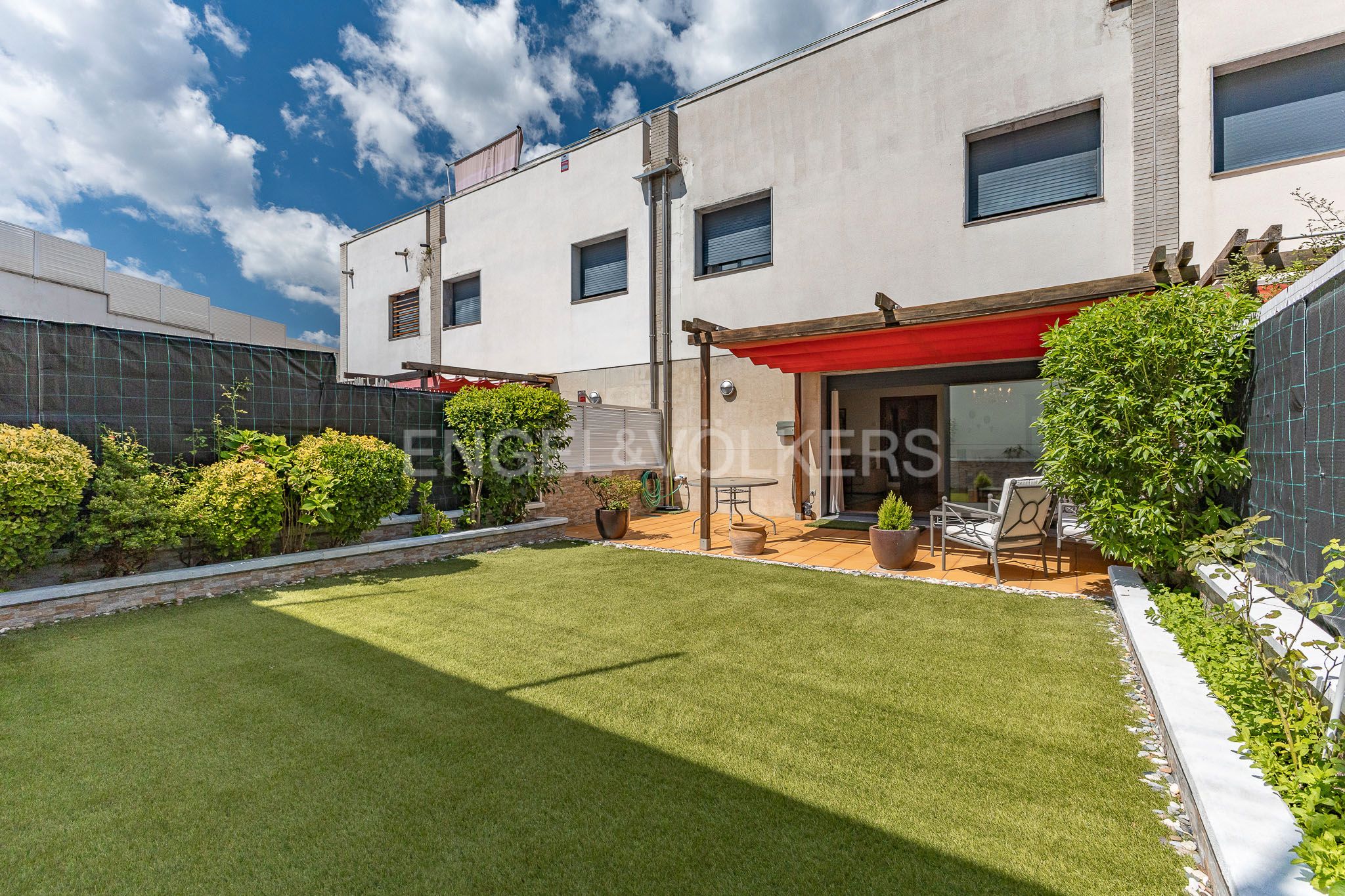 Vista exterior de Casa adosada en venta en El Pont de Vilomara i Rocafort con Calefacción y Jardín privado