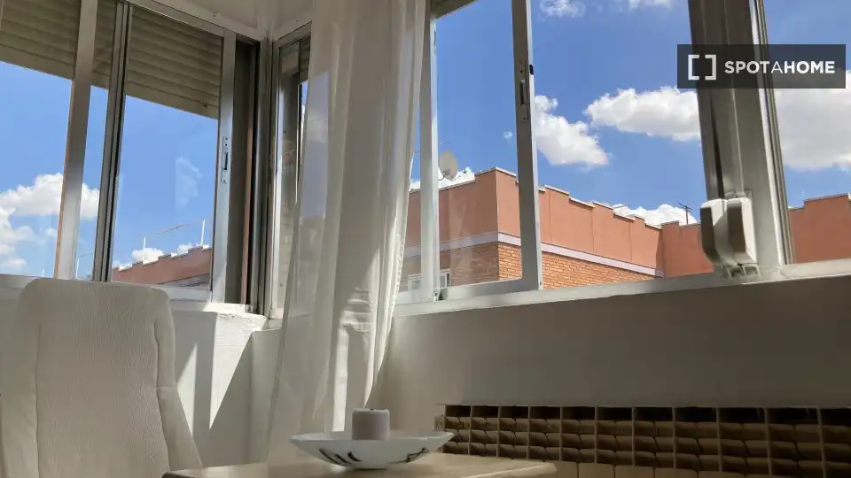 Terraza de Piso de alquiler en Madrid con Aire acondicionado, Calefacción y Amueblado