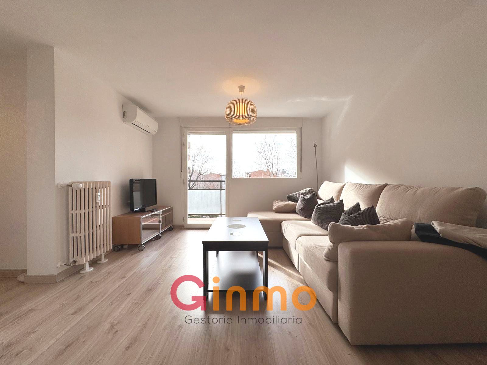 Sala de estar de Piso de alquiler en  Madrid Capital con Aire acondicionado, Calefacción y Terraza