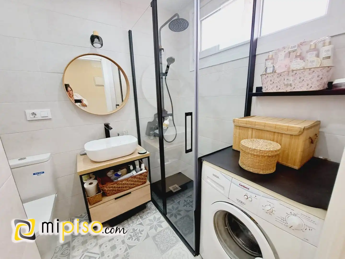 Badezimmer von Wohnung zur Miete in Laredo mit Terrasse und Möbliert
