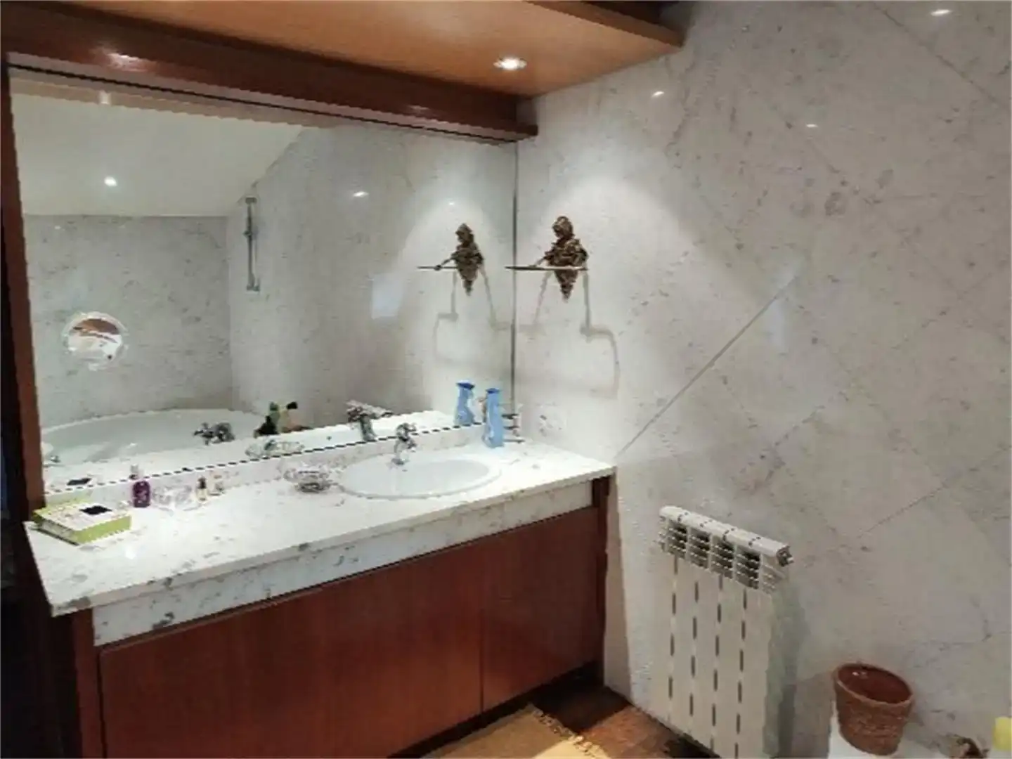 Baño de Piso en venta en Santa Pau con Jardín privado, Parquet y Trastero