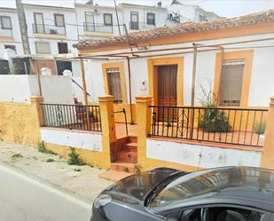 Vista exterior de Casa o xalet en venda en Calañas amb Terrassa