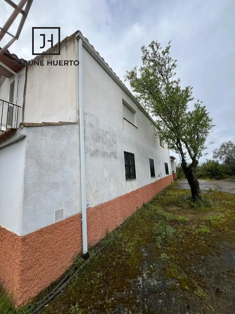 Vista exterior de Finca rústica en venta en Quintana de la Serena con Calefacción y Jardín privado