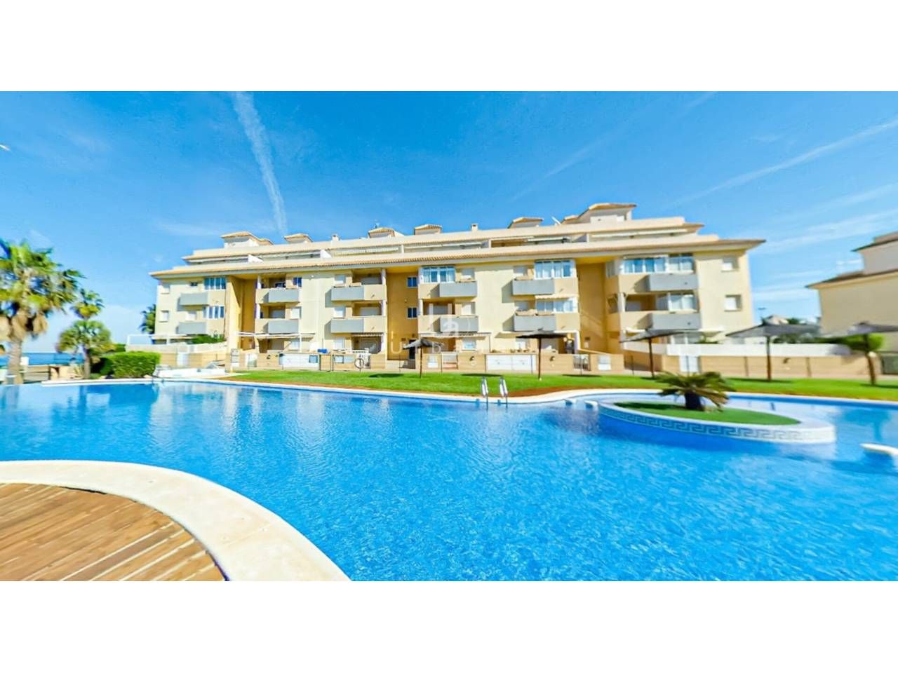Exterior view of Attic for sale in La Manga del Mar Menor  with Terrace, Storage room and Community pool