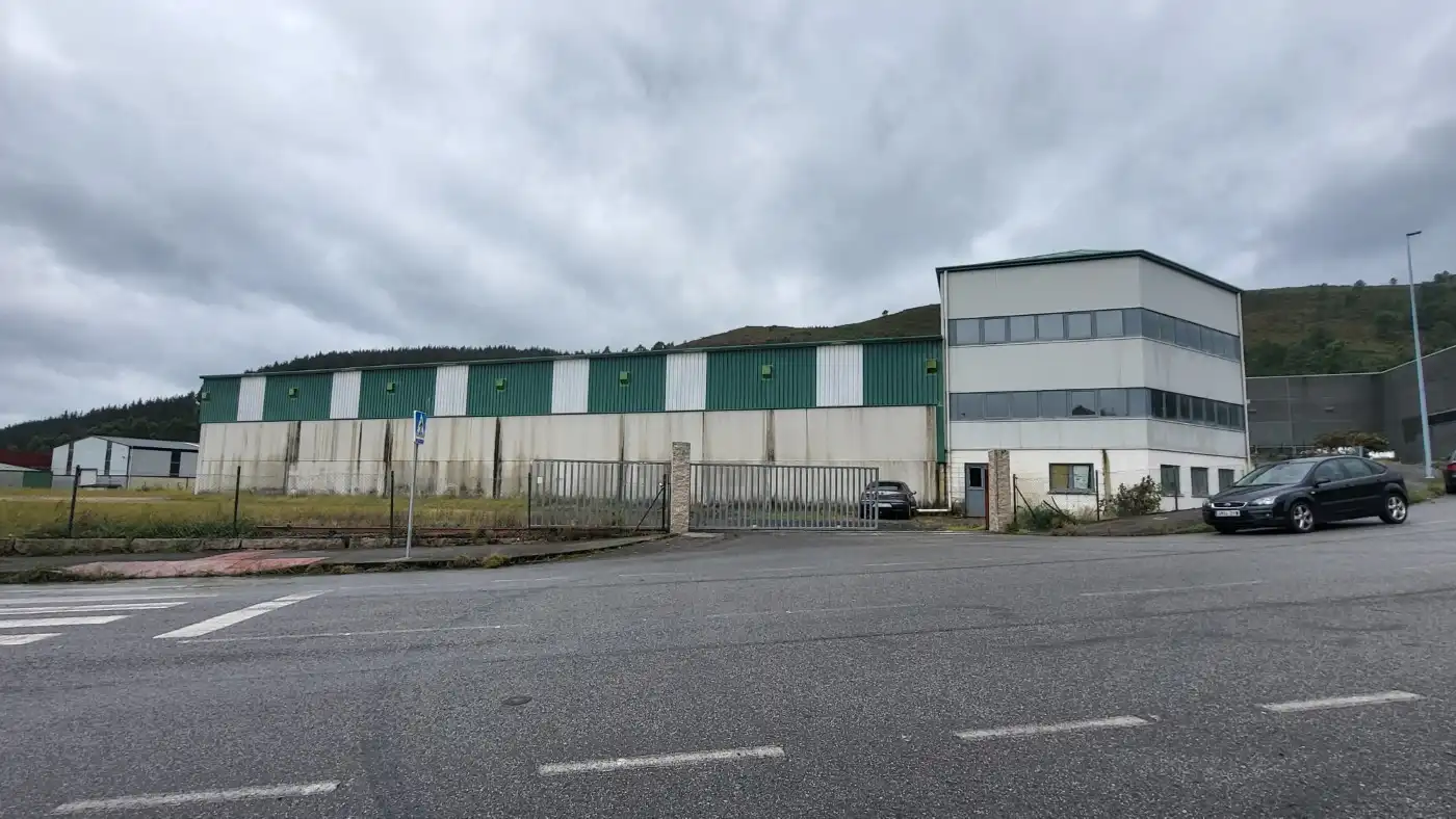 Vista exterior de Nave industrial en venta en Campo Lameiro