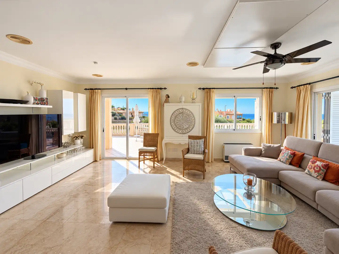 Living room of Houses for sale in Son Verí