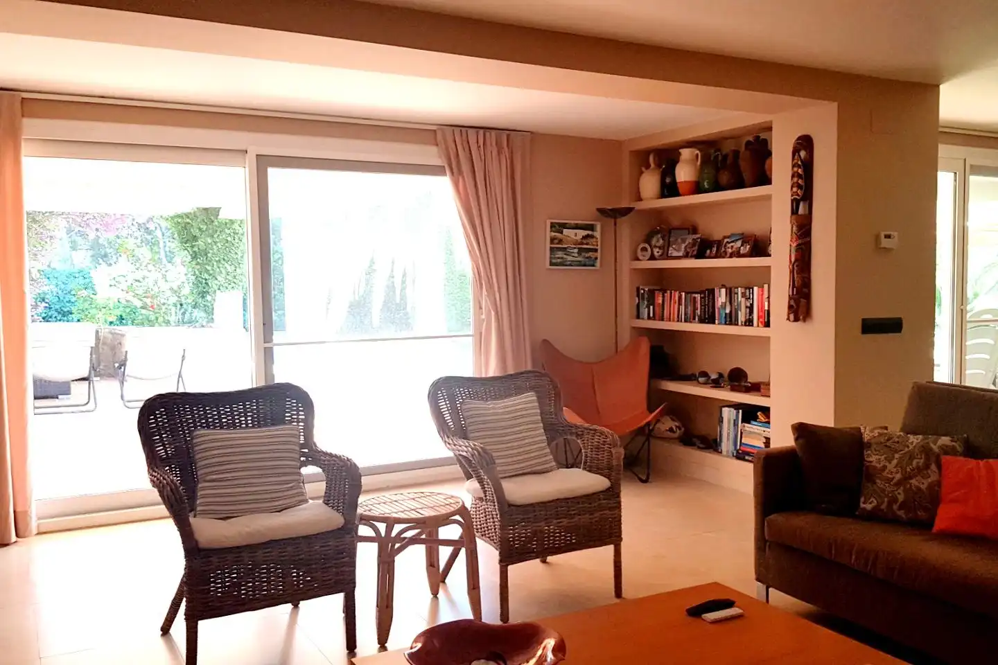 Sala d'estar de Casa o xalet en venda en L'Ametlla de Mar  amb Aire condicionat, Jardí privat i Terrassa