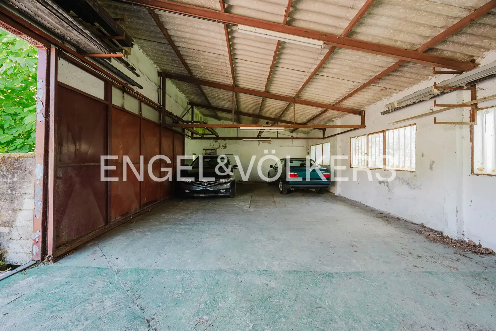 Parking of Houses for sale in Donostia - San Sebastián   with Air Conditioner, Heating and Private garden