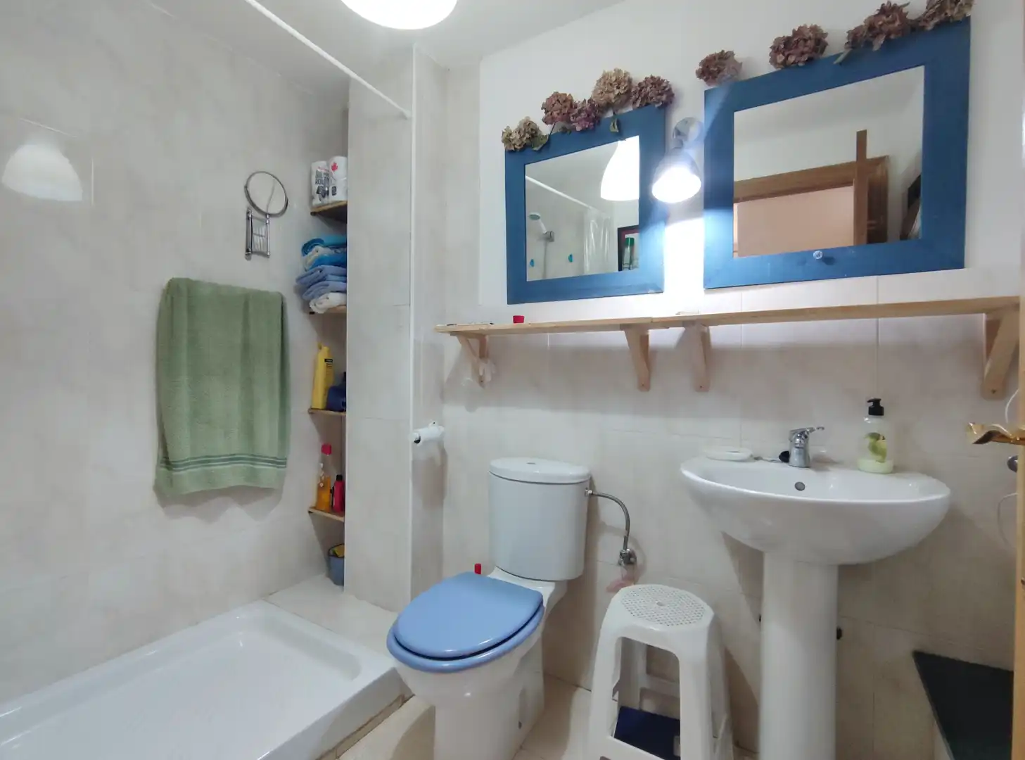 Baño de Apartamento en venta en Ezcaray con Calefacción, Amueblado y Balcón