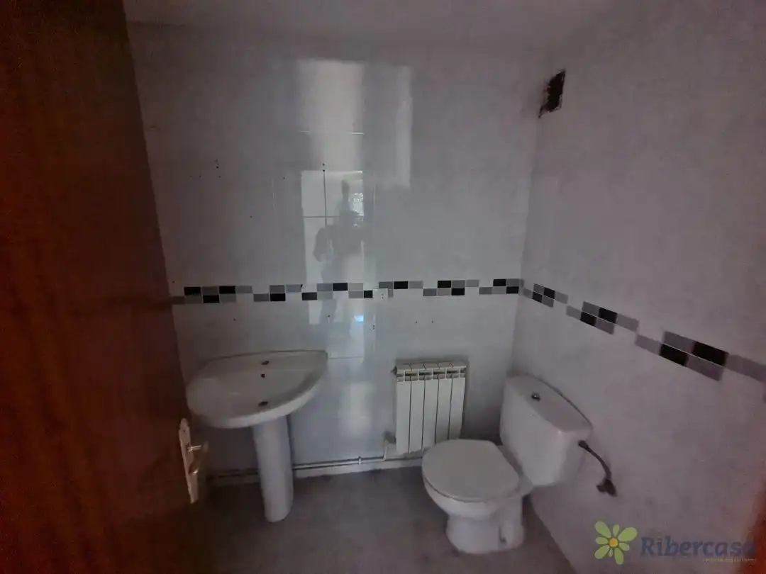 Baño de Piso en venta en Cintruénigo con Calefacción, Trastero y Balcón