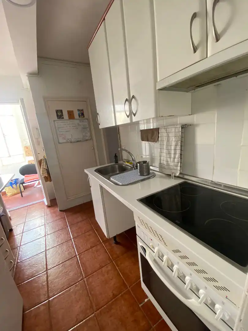 Küche von Wohnung zur Miete in Madrid mit Heizung, Parkett und Möbliert