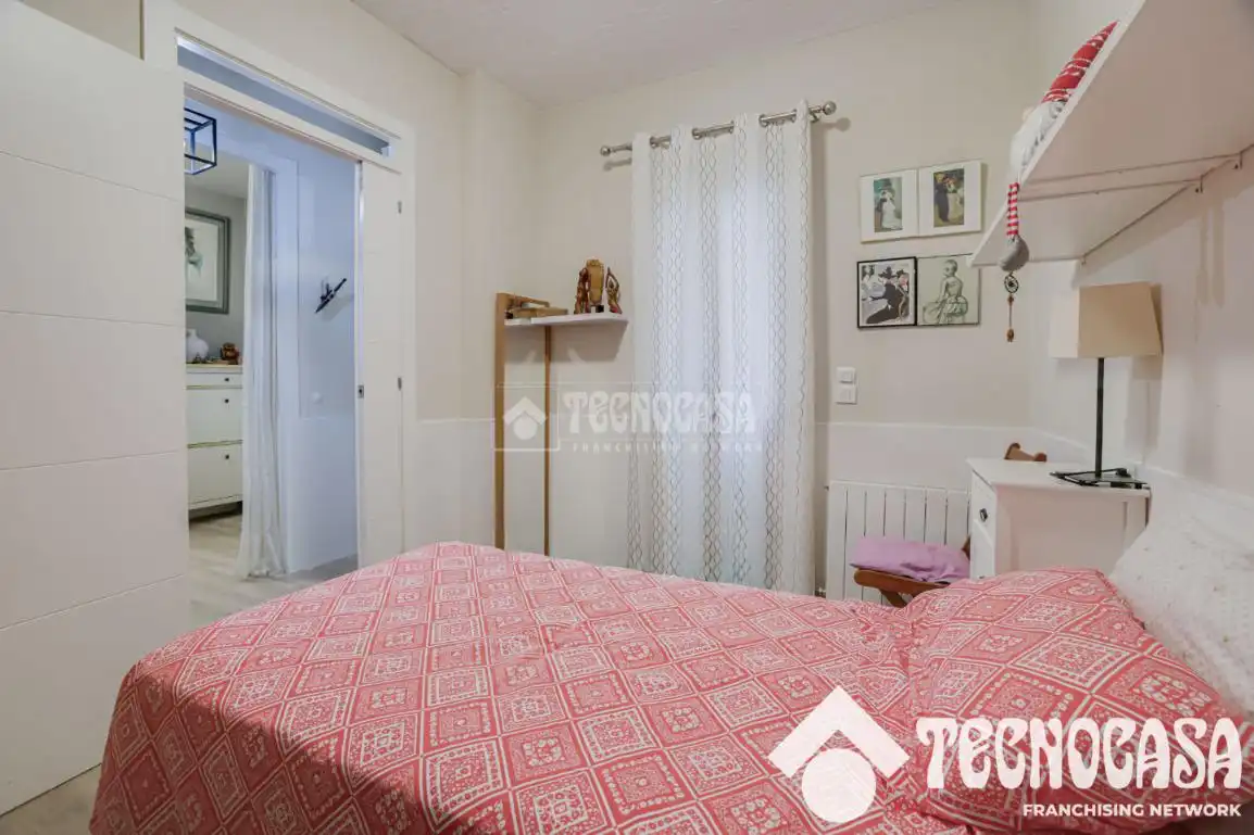 Habitación de Casa adosada en venta en Viladecans con Aire acondicionado, Calefacción y Terraza