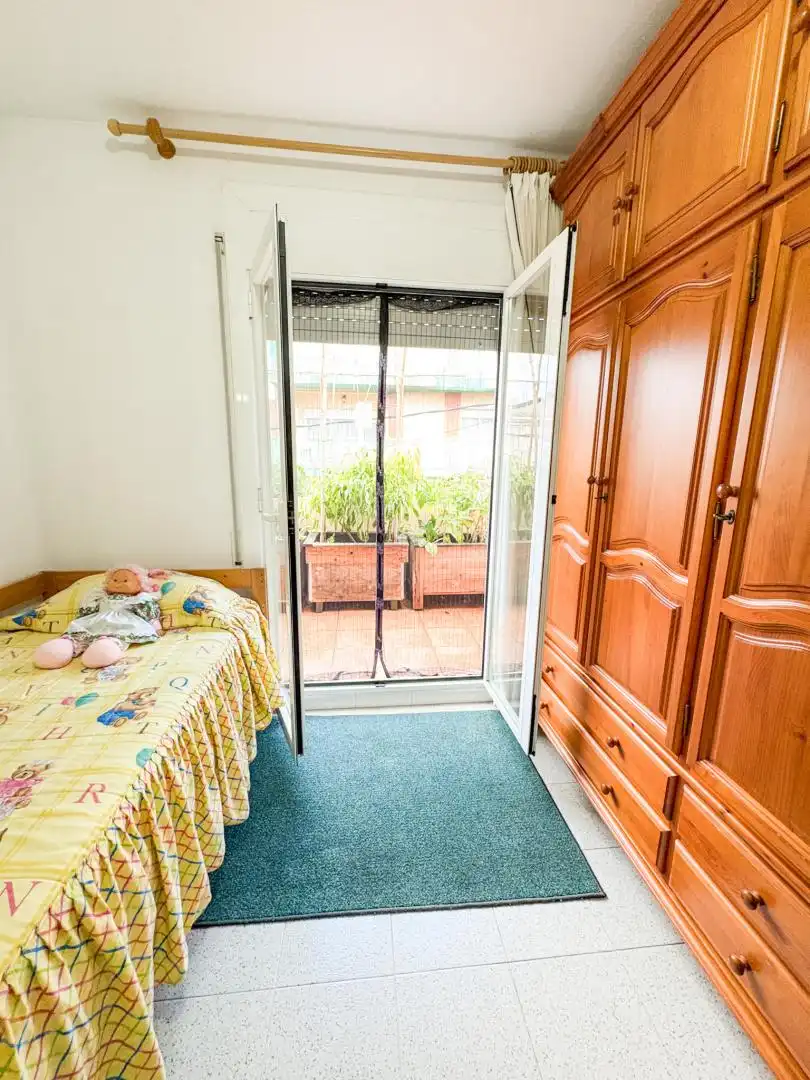 Habitación de Casa adosada en venta en Castellar del Vallès con Aire acondicionado, Calefacción y Terraza
