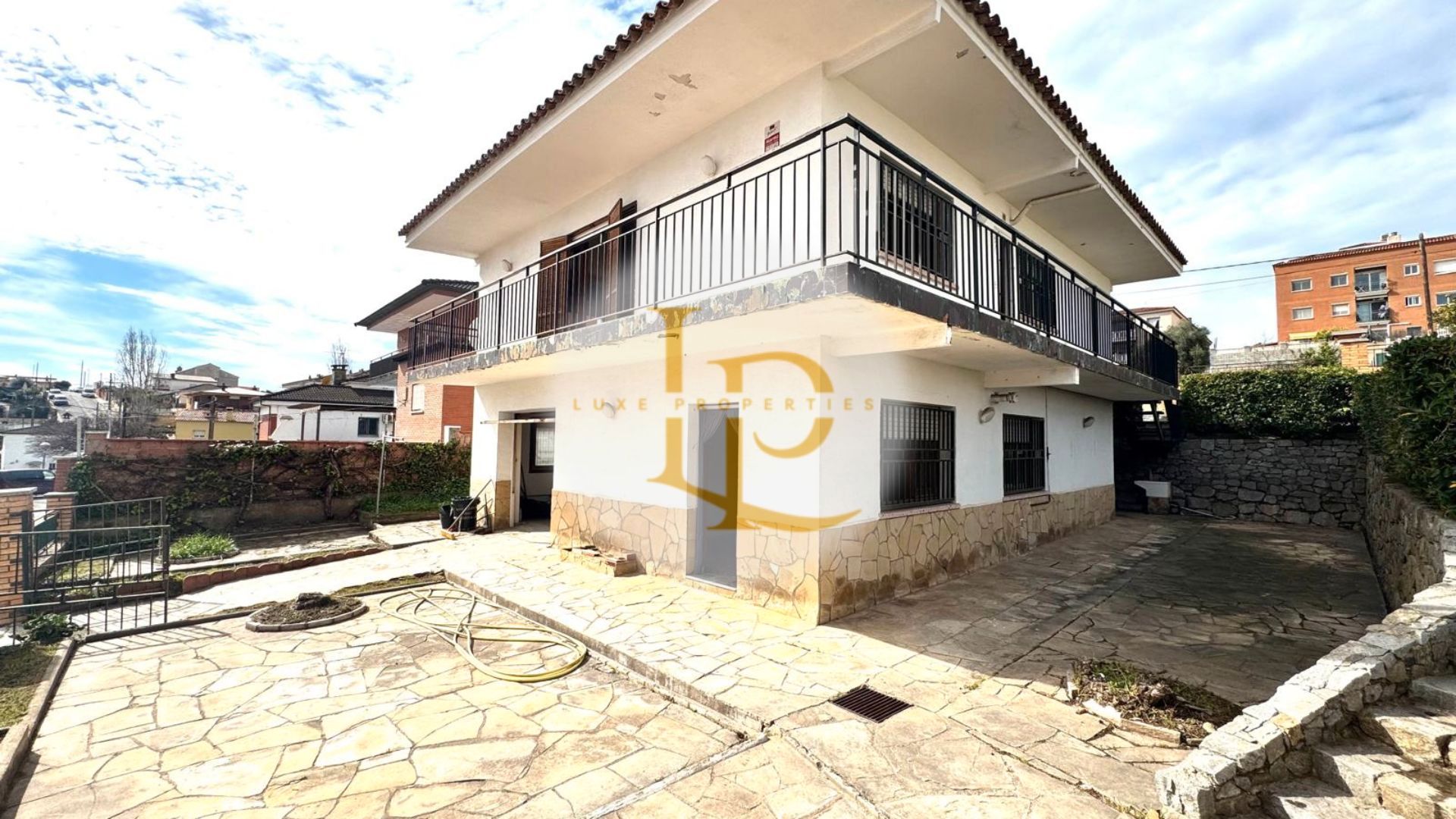 Vista exterior de Casa o xalet en venda en Castellbisbal amb Calefacció, Jardí privat i Parquet