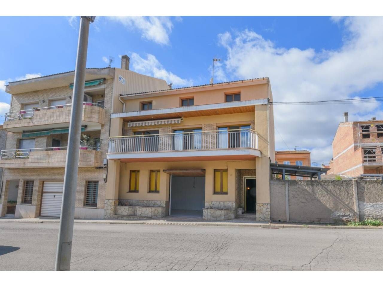 Exterior view of Single-family semi-detached for sale in Avinyó  with Air Conditioner, Heating and Private garden