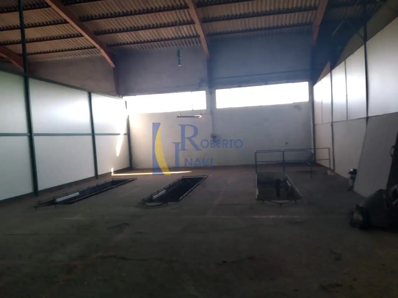 Aparcament de Nau industrial en venda en Villamañán
