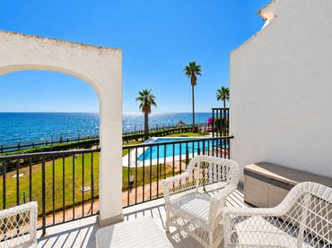 Maison mitoyenne avec piscine à vendre à Calahonda