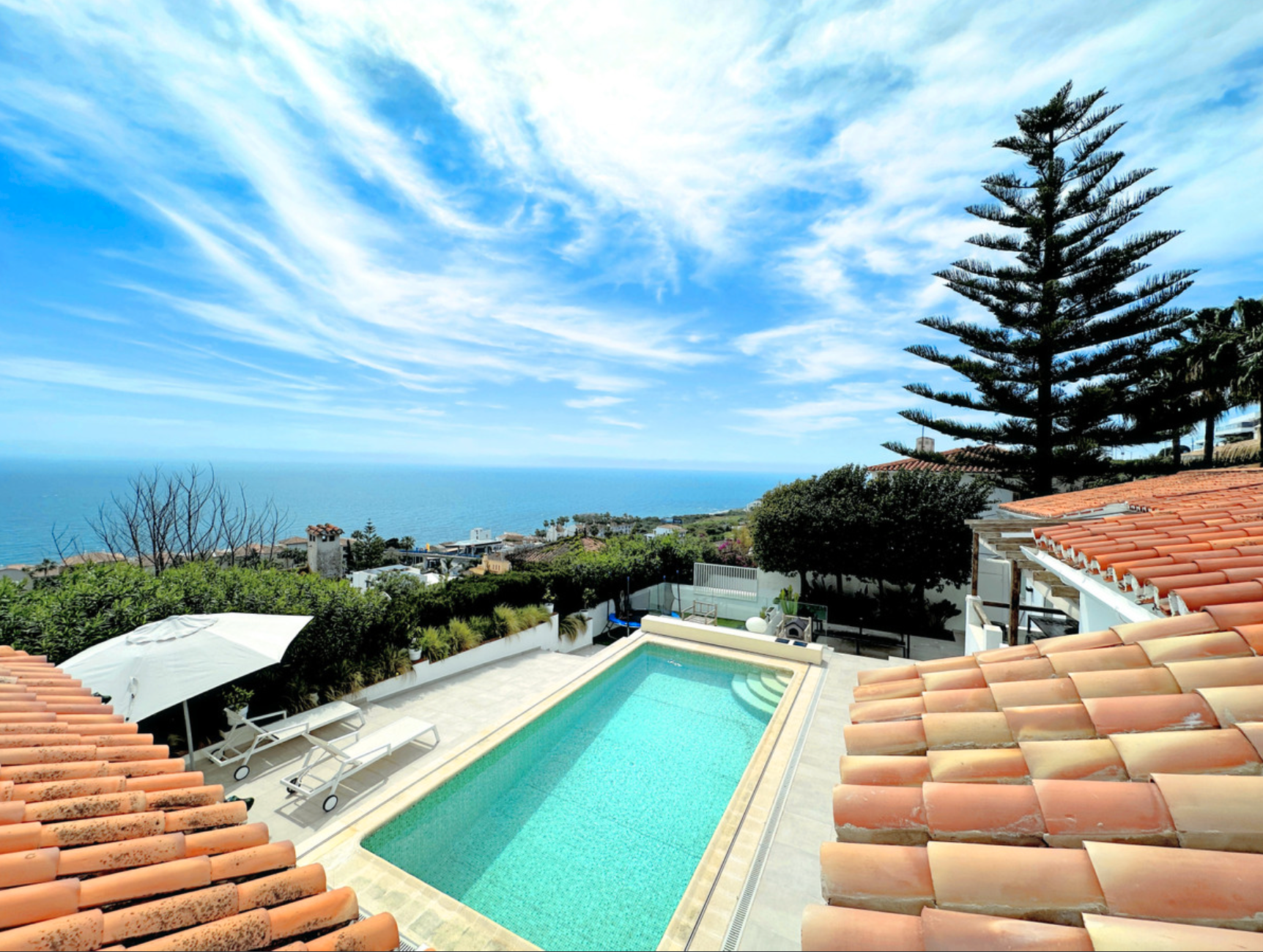 Piscina de Casa o xalet en venda en Estepona amb Aire condicionat, Jardí privat i Terrassa