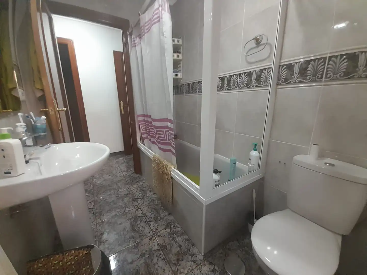 Baño de Piso en venta en Puertollano con Aire acondicionado, Calefacción y Trastero