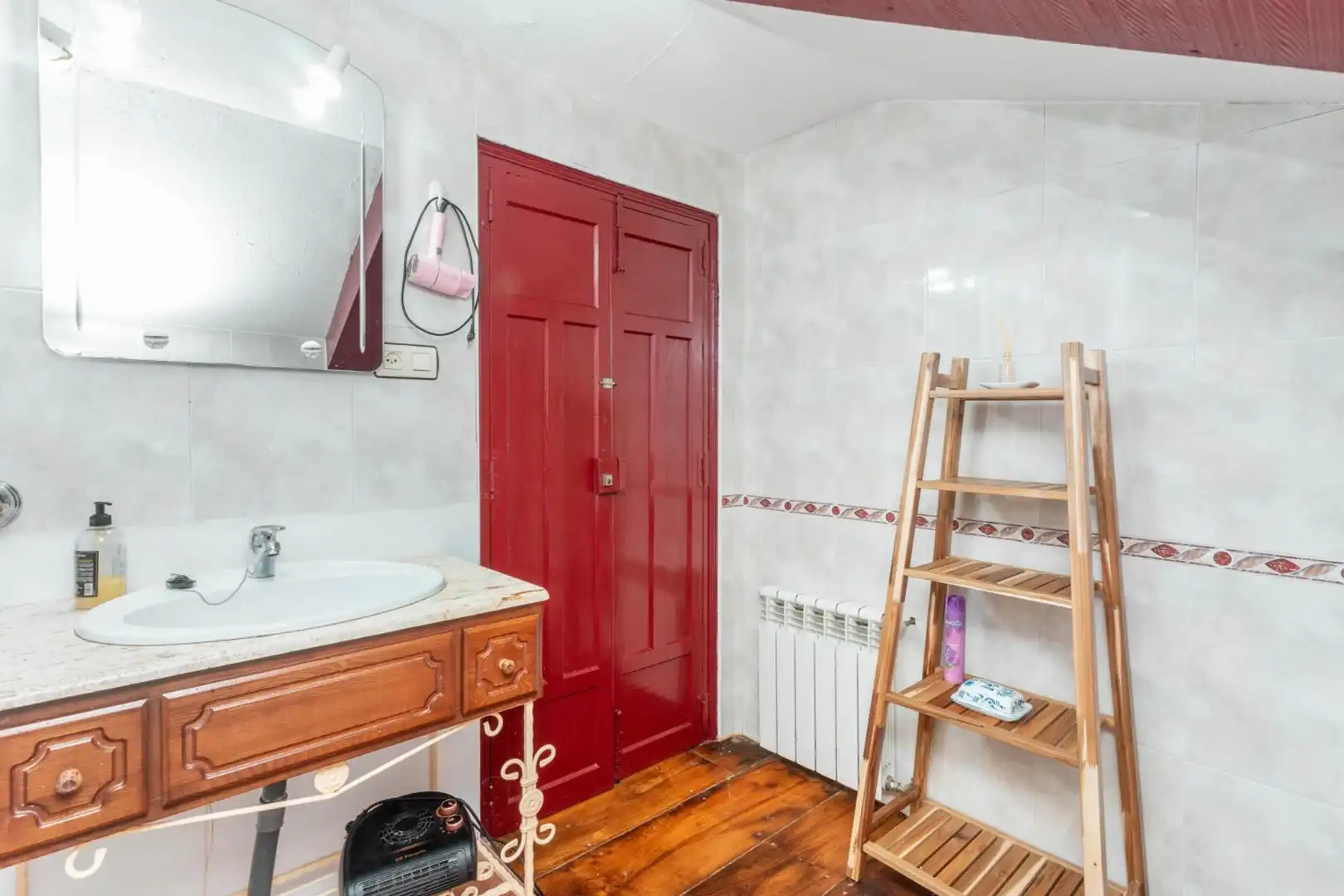 Baño de Casa o chalet en venta en Cudillero con Calefacción, Jardín privado y Terraza