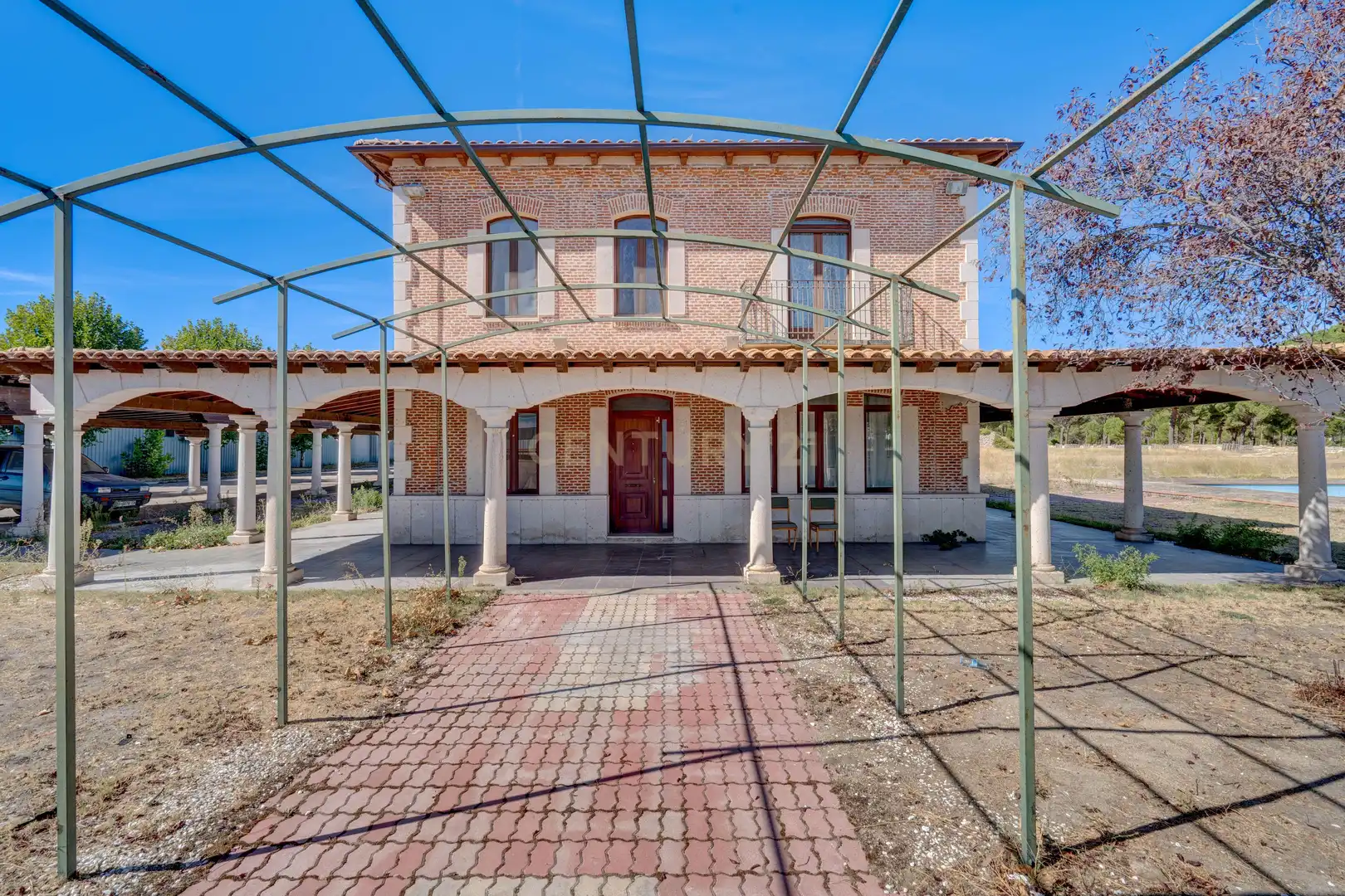 Vista exterior de Casa o chalet en venta en Valdestillas, Valladolid