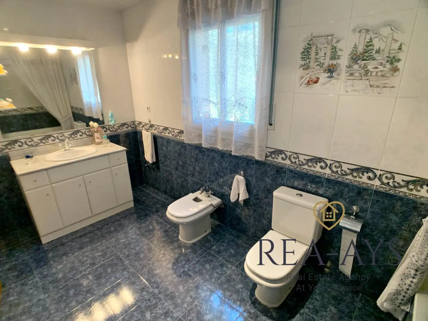 Baño de Casa o chalet en venta en Vallirana con Jardín privado, Terraza y Trastero