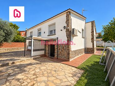 Casa en venta en Sant Llorenç d'Hortons
