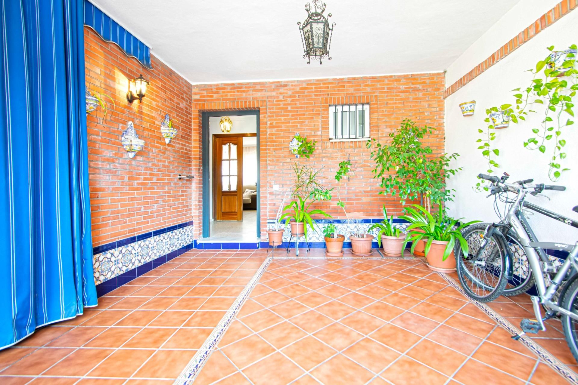 Single-family semi-detached for sale in  Sevilla Capital  with Air Conditioner, Private garden and Terrace