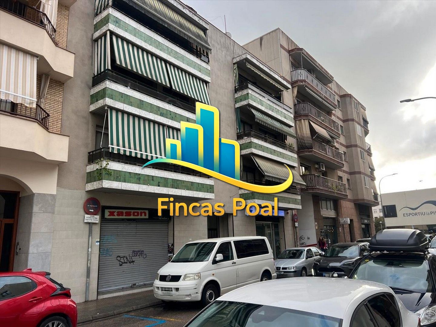 Vista exterior de Local en venda en Vilanova i la Geltrú