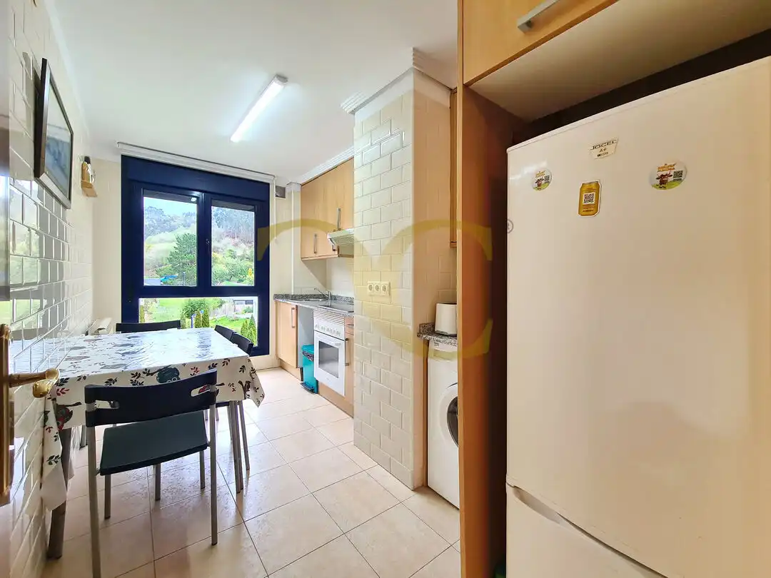 Cocina de Apartamento en venta en Ribadesella con Calefacción, Trastero y Amueblado