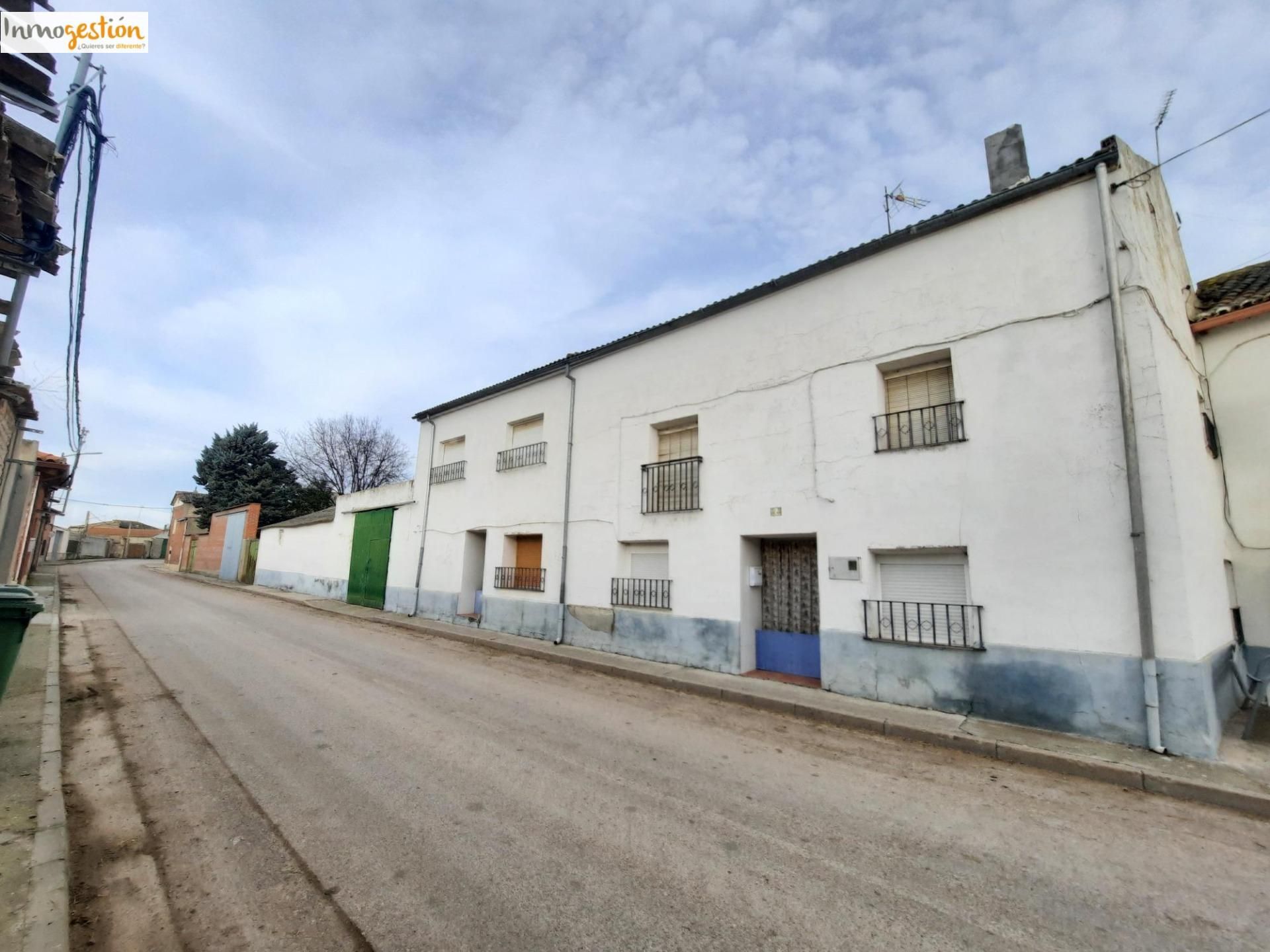 Vista exterior de Casa o xalet en venda en Castrillo-Tejeriego amb Calefacció