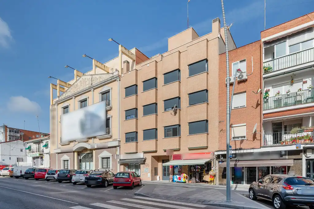 Vista exterior de Pis en venda en Fuenlabrada amb Calefacció i Traster