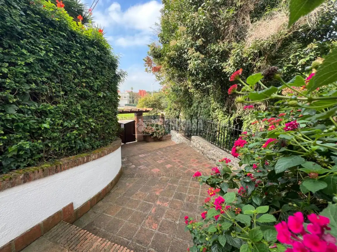 Garten von Einfamilien-Reihenhaus zum Verkauf in Ribamontán al Mar mit Heizung, Möbliert und Balkon