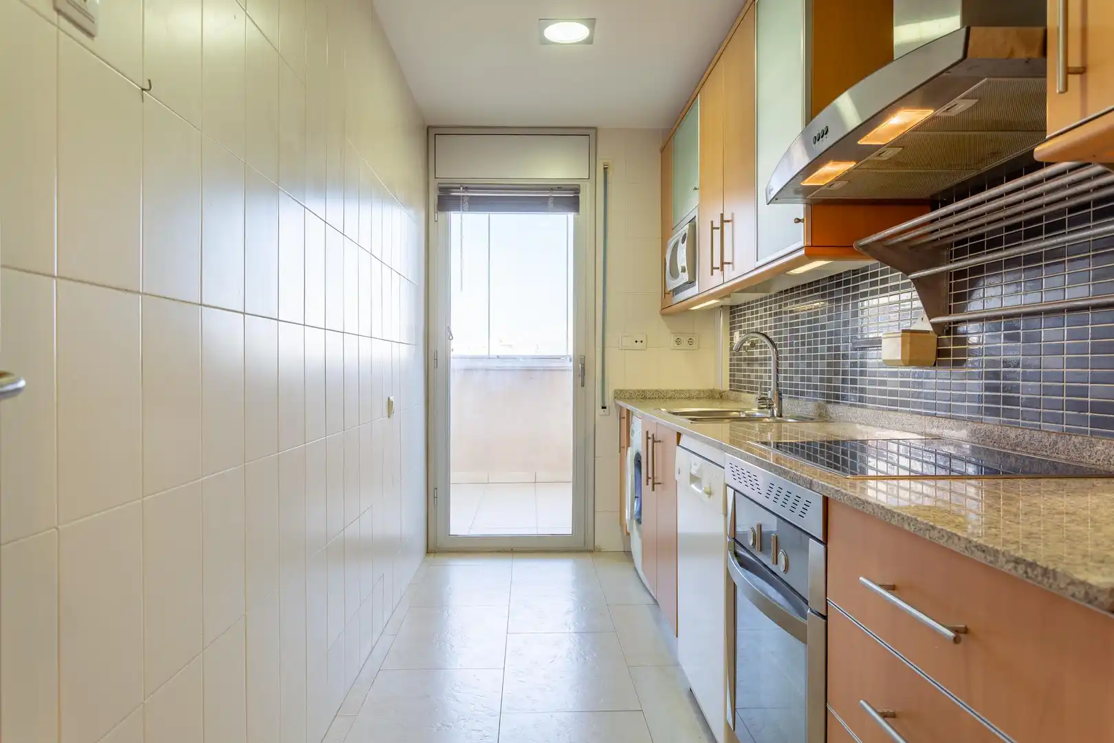 Cocina de Ático en venta en Salou con Aire acondicionado, Calefacción y Jardín privado